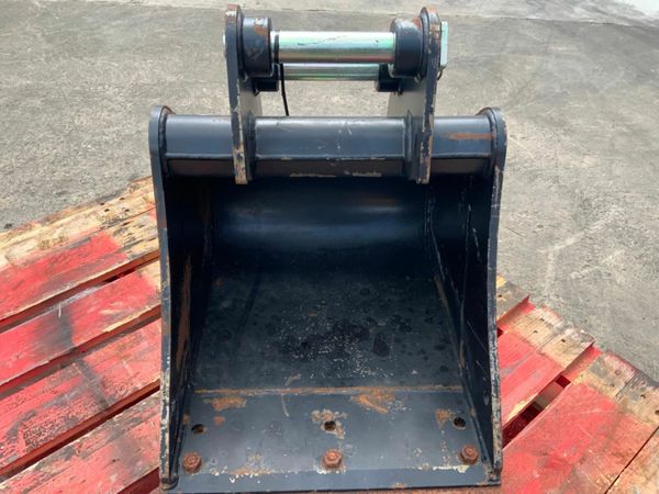 18" RHINOX MINI DIGGER BUCKET....35mm....208w. 377234017