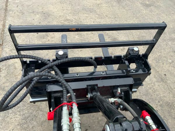 MINI SKID STEER SIDE SHIFT FORK CARRIAGE...338w. 377234131