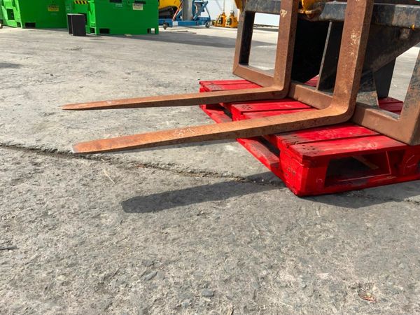 SCOTT PALLET FORK ATTACHMENTS..65mm PINS....5377. 377234202