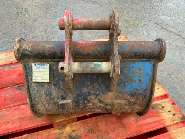 18" STRICKLAND BUCKET.........30mm PINS.....262v. 377234368