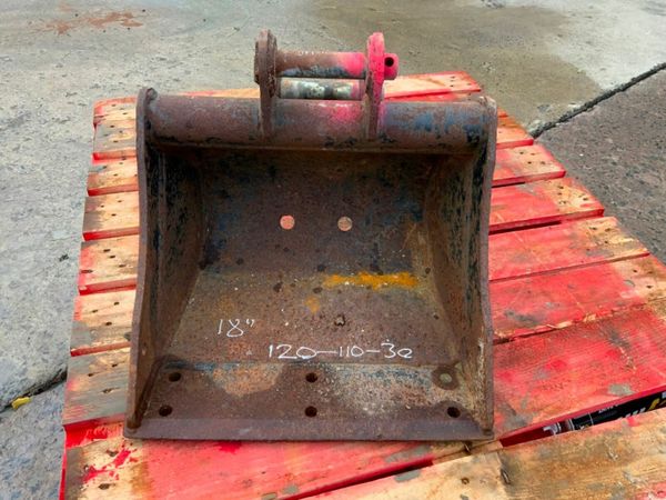 18" STRICKLAND BUCKET.........30mm PINS.....262v. 377234373