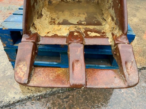 24 inch GEITH BUCKET .... 65MM .....185C 377234468