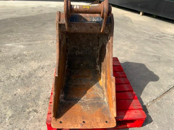 24" STRICKLAND BUCKET.....65mm PINS.......186w. 377234493