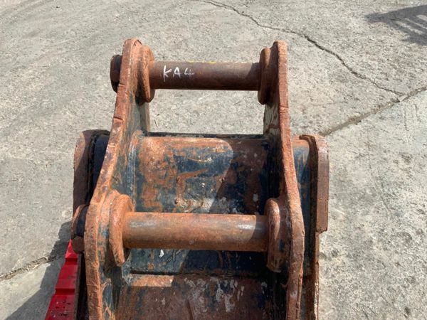 24" STRICKLAND BUCKET.....65mm PINS.......186w. 377234496