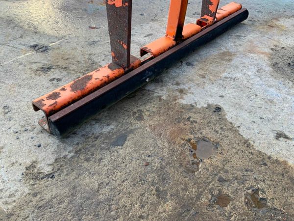 DOUBLE BALE MANUAL BLOCK GRAB........349v. 377234542