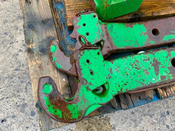 JOHN DEERE 6920 BACK END PARTS / ARMS. 377234576