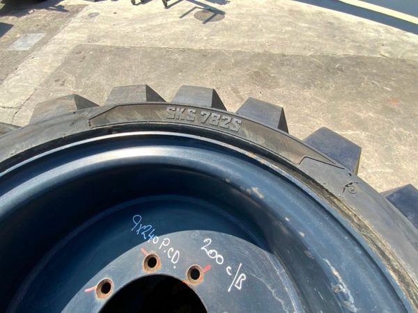 UNUSED CAMSO 33 x 12 -20 RIMS / TYRES......4490. 377234653