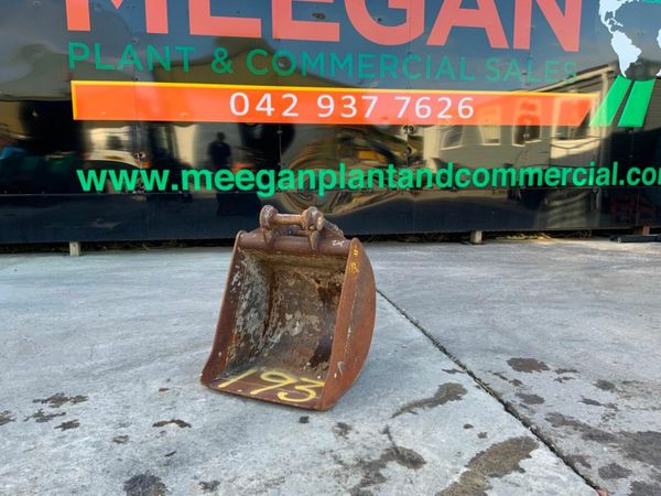 24" DIGGING BUCKET.........45mm PINS.....193. 377234676