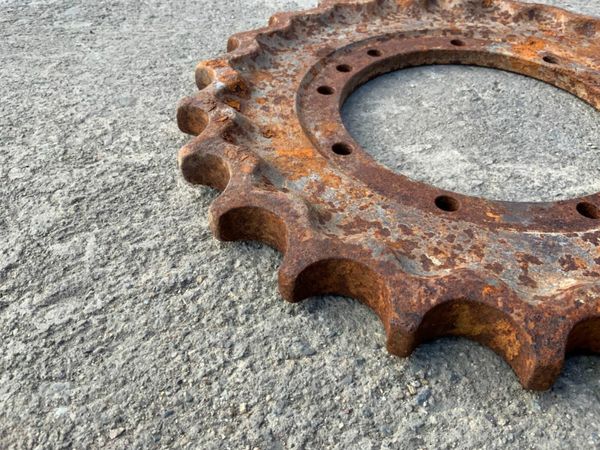 3 TONNE MINI DIGGER DRIVE SPROCKETS. 377234747