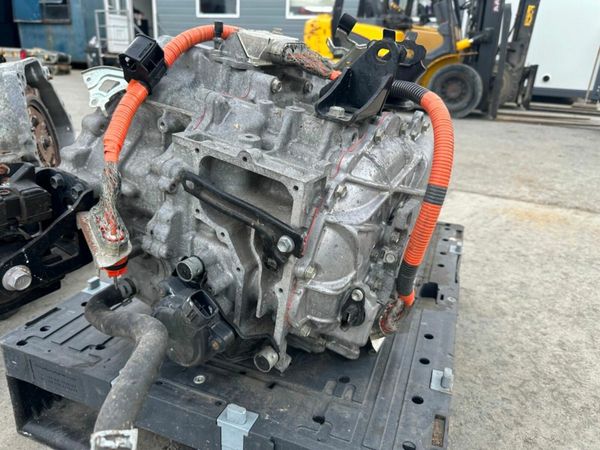TOYOTA  AURIS OR PRIUS HYBRID GEARBOX 377235150