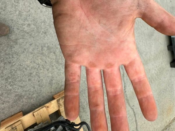 TOYOTA  AURIS OR PRIUS HYBRID GEARBOX 377235157