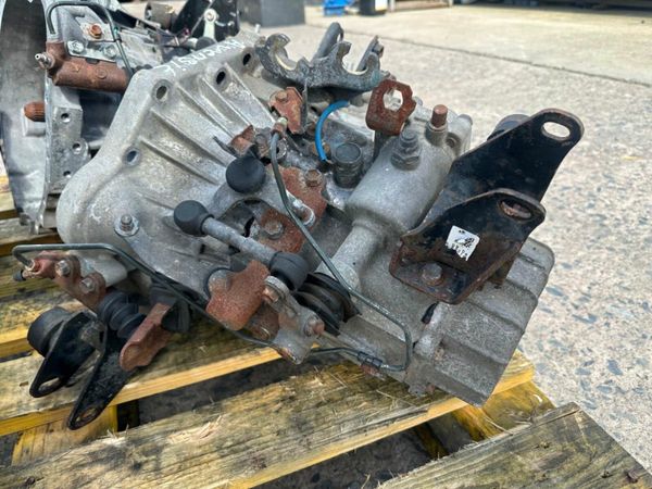 2001 TOYOTA AVENSIS GEARBOX...1.8 VVTI PETROL 377235161