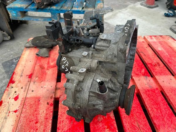 2013 POLO 1.6 TDI GEARBOX ....P17G72 377235174