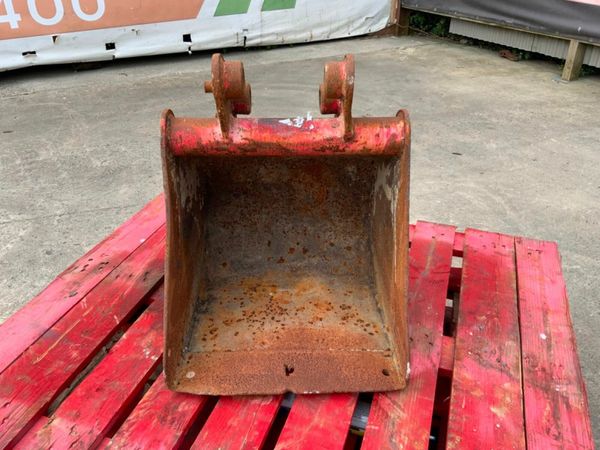 18" STRICKLAND BUCKET......35mm PINS......1385. 377235197