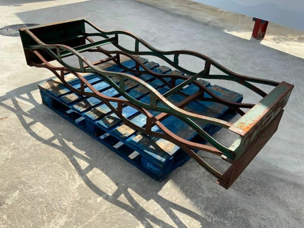 45gal BARREL DISPENSING / STORAGE STANDS. 377235123