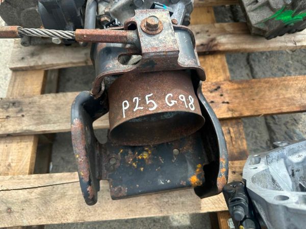 2009 MITSUBISHI  SHOGUN 3.2 ... TRANSFER BOX. 377235201