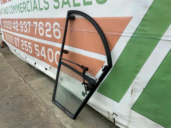 NEW HOLLAND 1745 TELEPORTER DOOR. 377235214