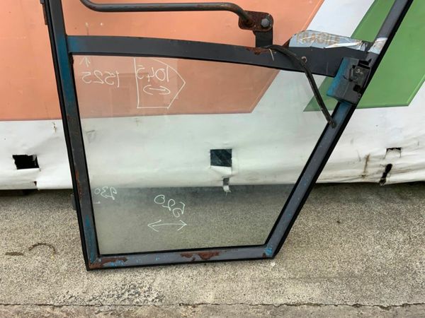 NEW HOLLAND 1745 TELEPORTER DOOR. 377235217