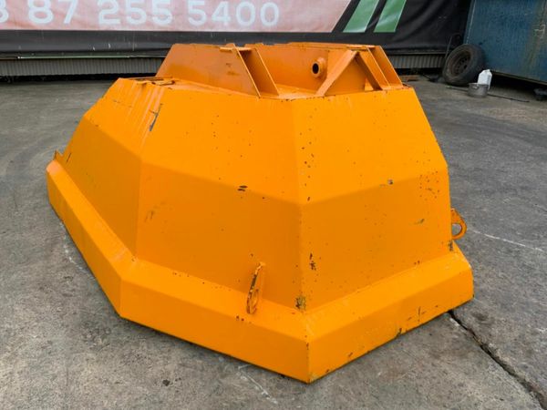 3t SWIVEL DUMPER TIPPING SKIP............1230. 377235377