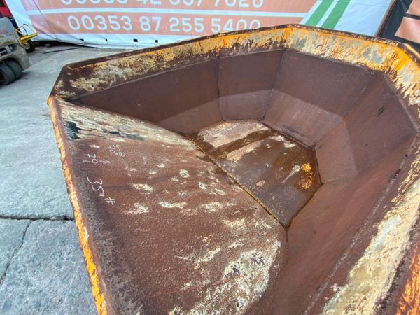 3t SWIVEL DUMPER TIPPING SKIP............1230. 377235378