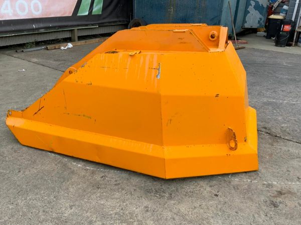 3t SWIVEL DUMPER TIPPING SKIP............1230. 377235379
