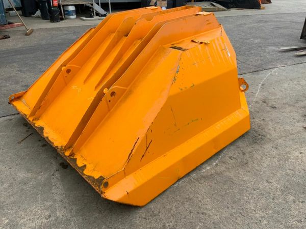 3t SWIVEL DUMPER TIPPING SKIP............1230. 377235380