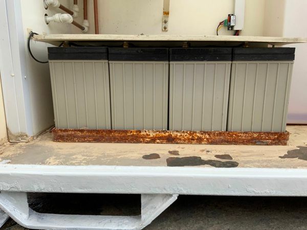 SELF CONTAINED PORTABLE TOILET POD......898J. 377235465