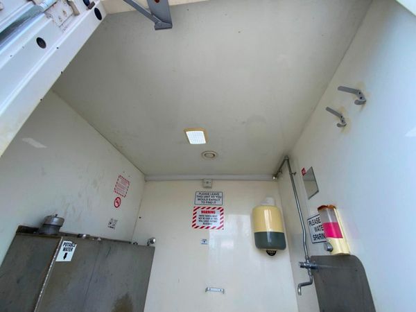 SELF CONTAINED PORTABLE TOILET POD......898J. 377235470