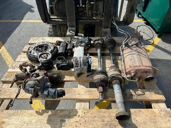 2013 Vw transporter engine parts 377235406