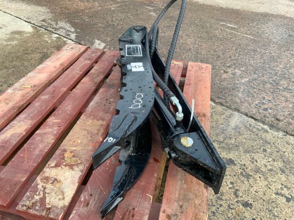 UNUSED HYDRAULIC THUMB GRAB....4/6tonne..243w. 377235761