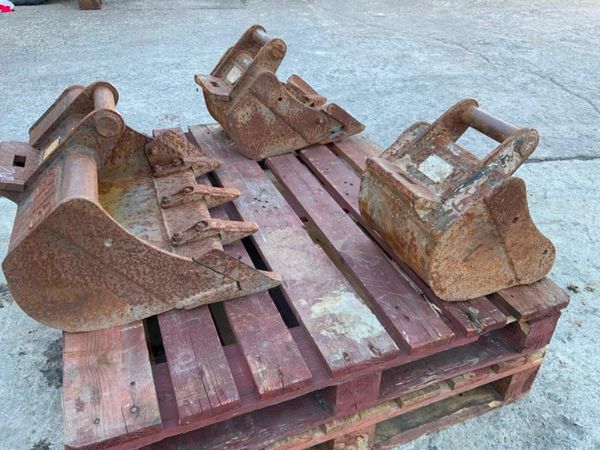 1.5t MINI DIGGER BUCKET......HARFORD HITCH...220. 377235828