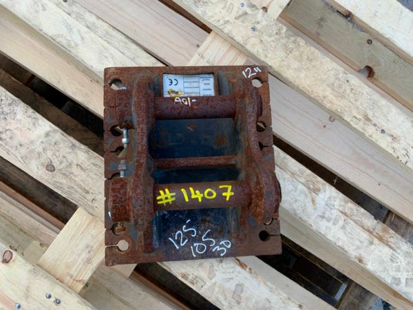 Q/HITCH HAMMER CRADLE....30mm PINS.......1407. 377236027