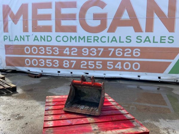 18" MINI DIGGER BUCKET.....30mm PINS.....128. 377236197