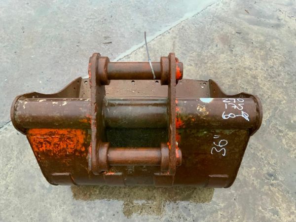 36"  DIGGING BUCKET..........60mm PINS. ......3660 377236344