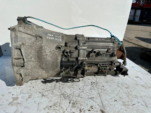 E90 BMW 320D MANUAL GEARBOX......P6G25 377236309
