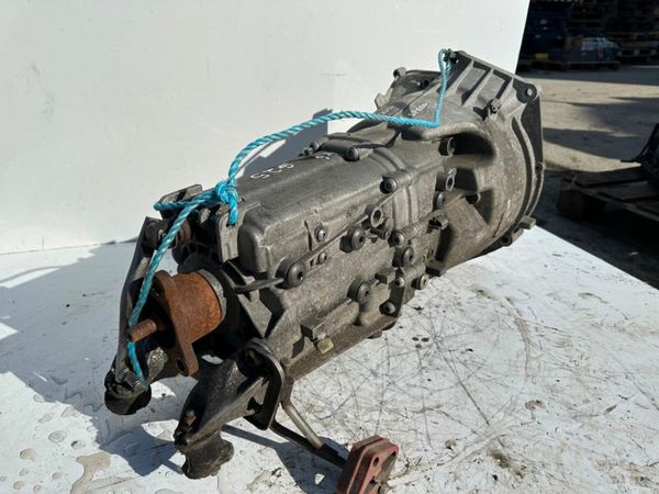 E90 BMW 320D MANUAL GEARBOX......P6G25 377236313