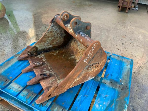 24" MINI DIGGER BUCKET....30mm PINS......32705. 377236328