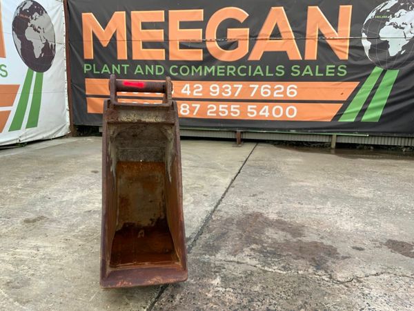 24 GEITH DIGGING BUCKET....90mm PINS........263H. 377236490