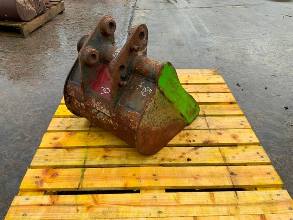 ***18" MINI DIGGER BUCKET....30mm.......#4582/1** 377236739