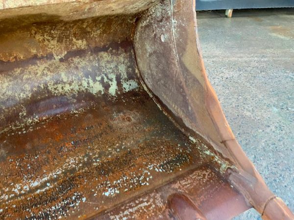 48" SCOOP TYPE BUCKET........65mm.......#JFP 377236965