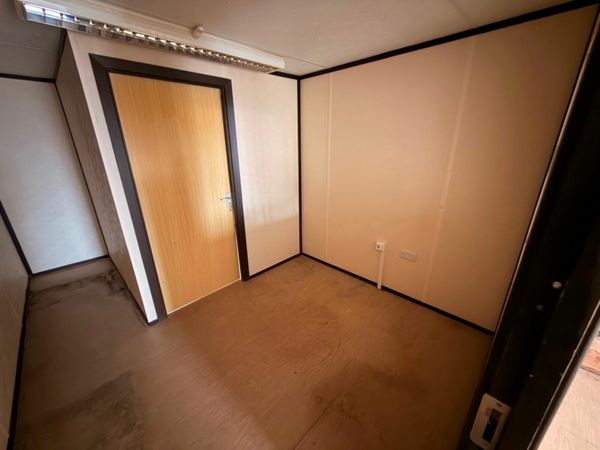 32 x 10 THREE ROOM SITE OFFICE CABIN.....876T 377236990