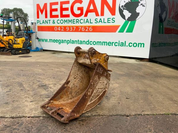 24" CATERPILLAR BUCKET........65mm PINS......187w. 377236905