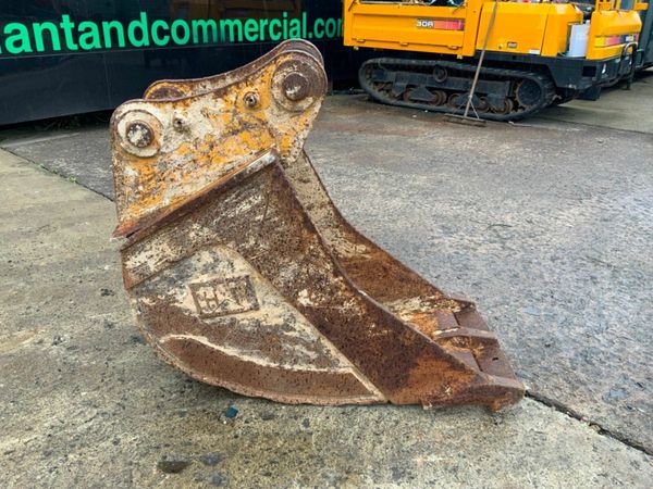 24" CATERPILLAR BUCKET........65mm PINS......187w. 377236912