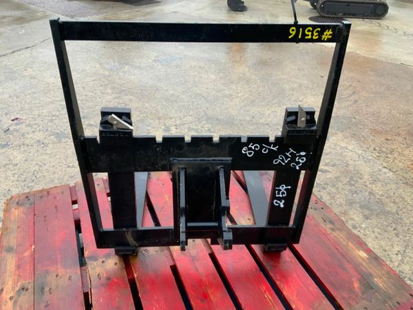 MICRO / MINI DIGGER FORK ATTACHMENT.......3516. 377236922