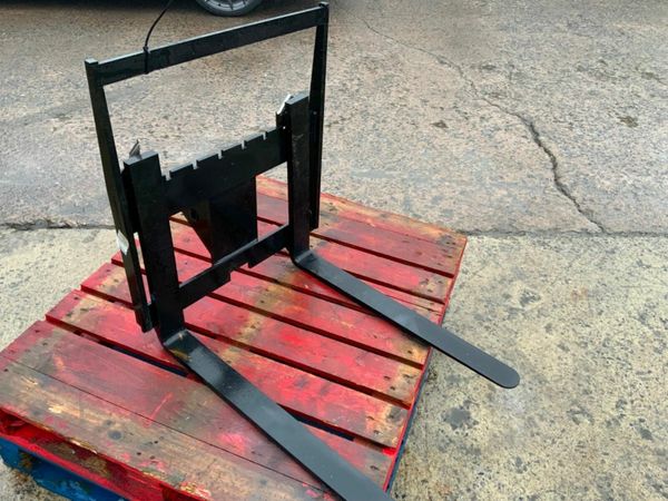 MICRO / MINI DIGGER FORK ATTACHMENT.......3516. 377236929