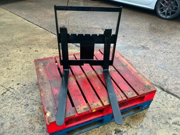 MICRO / MINI DIGGER FORK ATTACHMENT.......3516. 377236930