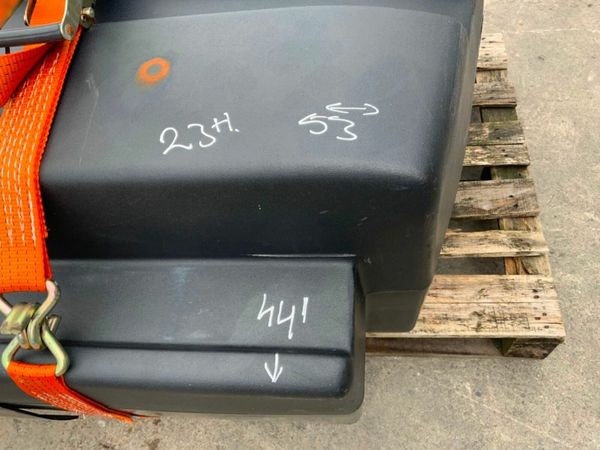 POWERSCREEN CRUSHER DIESEL TANK..1526k. 377237016