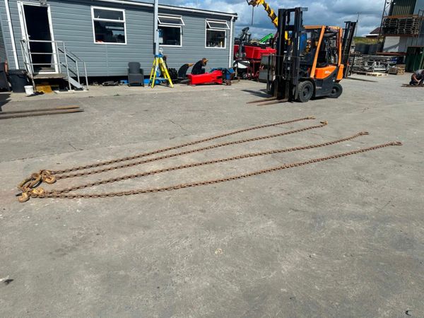 5.7 Metre ...11.2 ton ...lifting chains 4 LEG .... 377237144