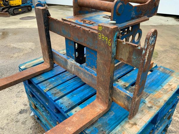 ENGCON S60 HITCH....PALLET FORKS......3396 377237166