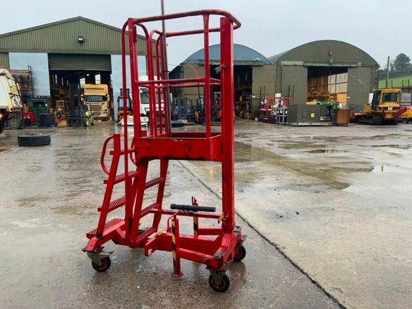 QUICK STEP POP UP ACCESS PLATFORM.....4755. 377237122